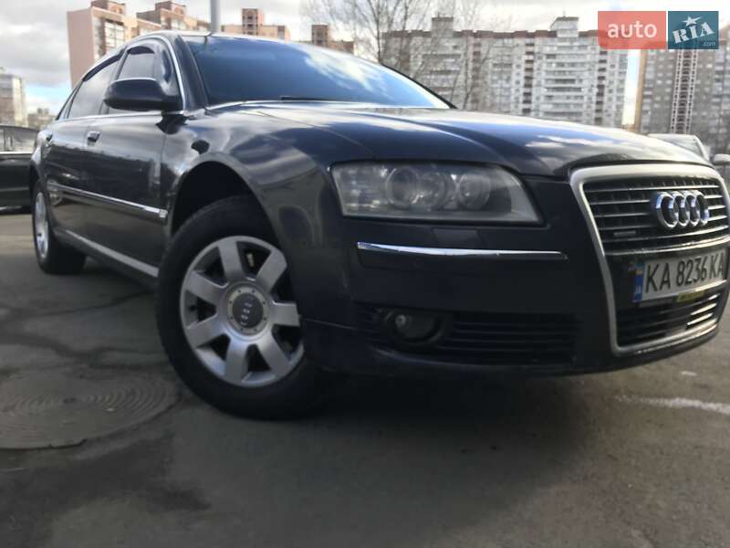 Седан Audi A8 2004 в Киеве