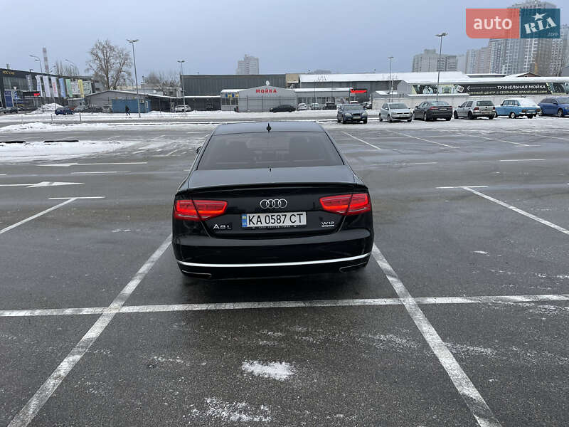 Седан Audi A8 2012 в Киеве