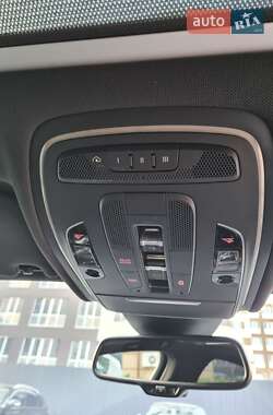 Седан Audi A8 2013 в 