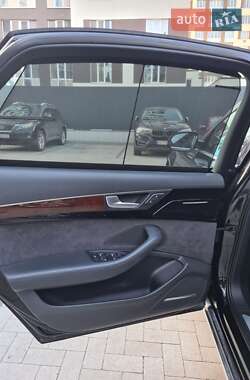 Седан Audi A8 2013 в 