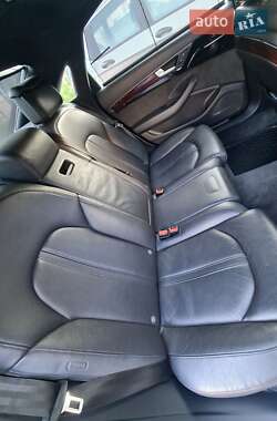 Седан Audi A8 2013 в 