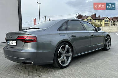Седан Audi A8 2016 в 