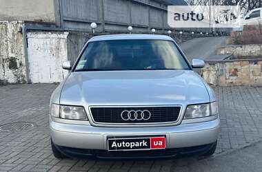 Седан Audi A8 1995 в Києві