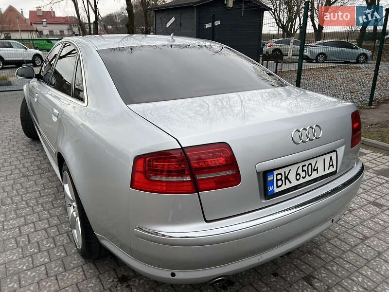 Седан Audi A8 2008 в Ровно