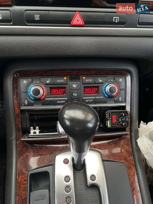 Седан Audi A8 2008 в Ровно