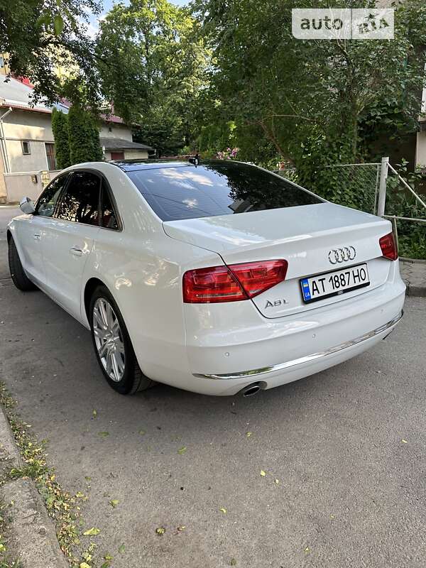 Седан Audi A8 2013 в Ивано-Франковске