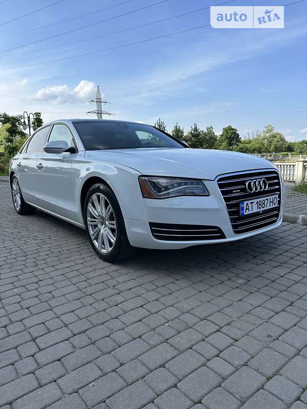 Седан Audi A8 2013 в Ивано-Франковске