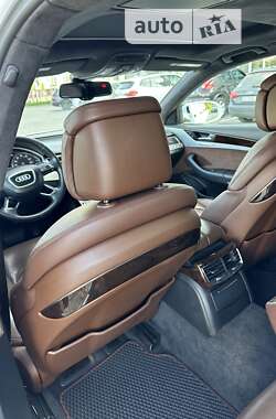 Седан Audi A8 2013 в Ивано-Франковске