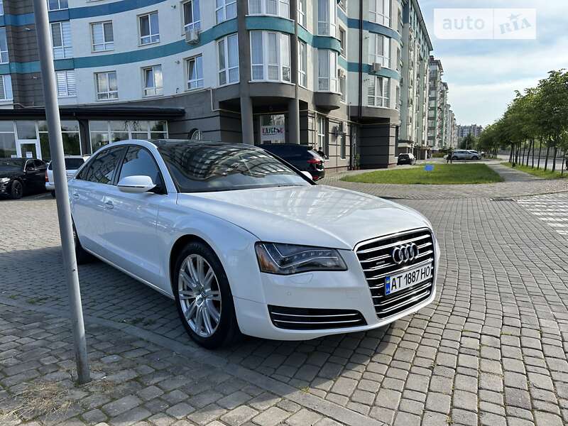 Седан Audi A8 2013 в Ивано-Франковске