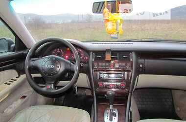Седан Audi A8 1995 в Ужгороде