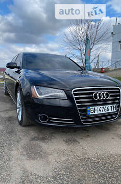 Седан Audi A8 2013 в Балті