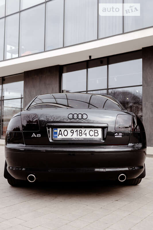 Седан Audi A8 2003 в Ужгороде