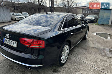Седан Audi A8 2013 в Одесі