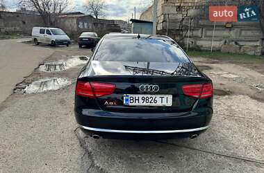 Седан Audi A8 2013 в Одесі