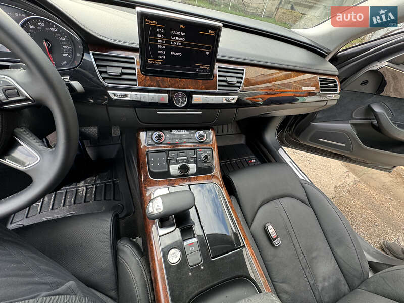 Седан Audi A8 2013 в Одессе