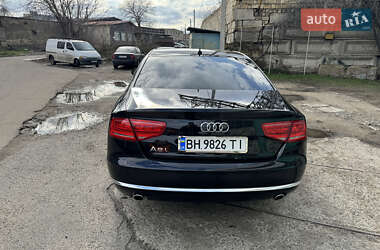 Седан Audi A8 2013 в Одесі