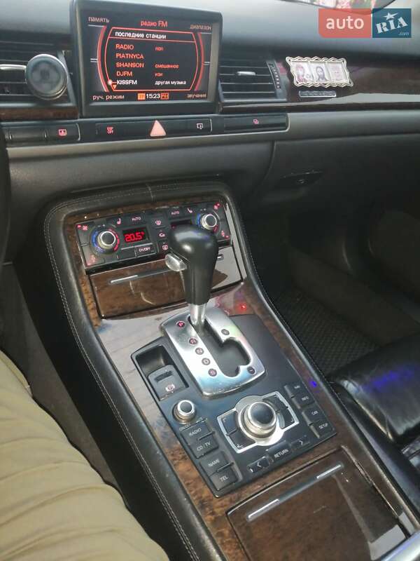 Седан Audi A8 2005 в Киеве