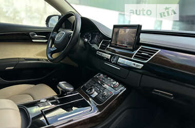 Седан Audi A8 2012 в Києві