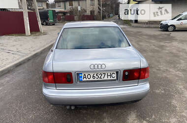 Седан Audi A8 1998 в Тячеве