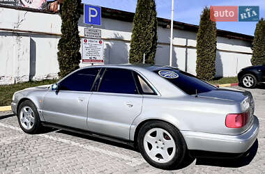 Седан Audi A8 1997 в Львове