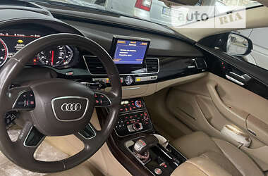 Седан Audi A8 2014 в Виноградове