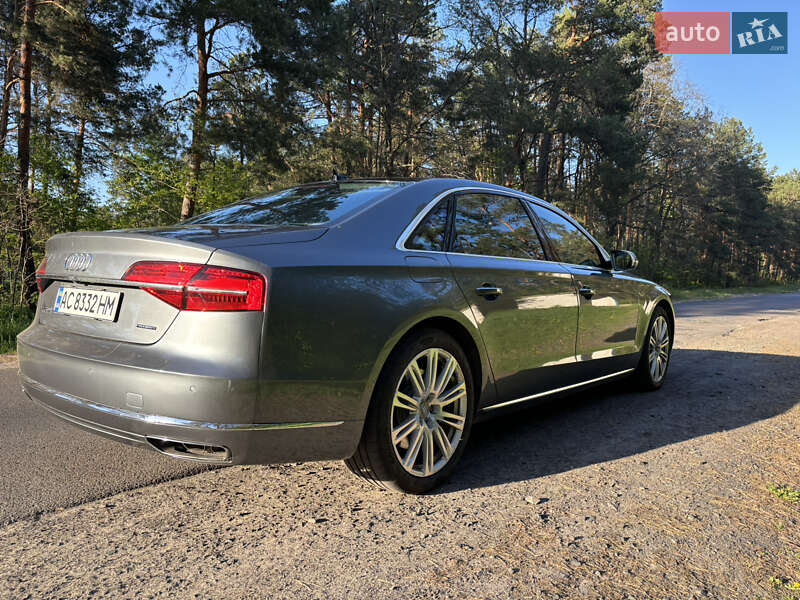 Седан Audi A8 2015 в Луцьку