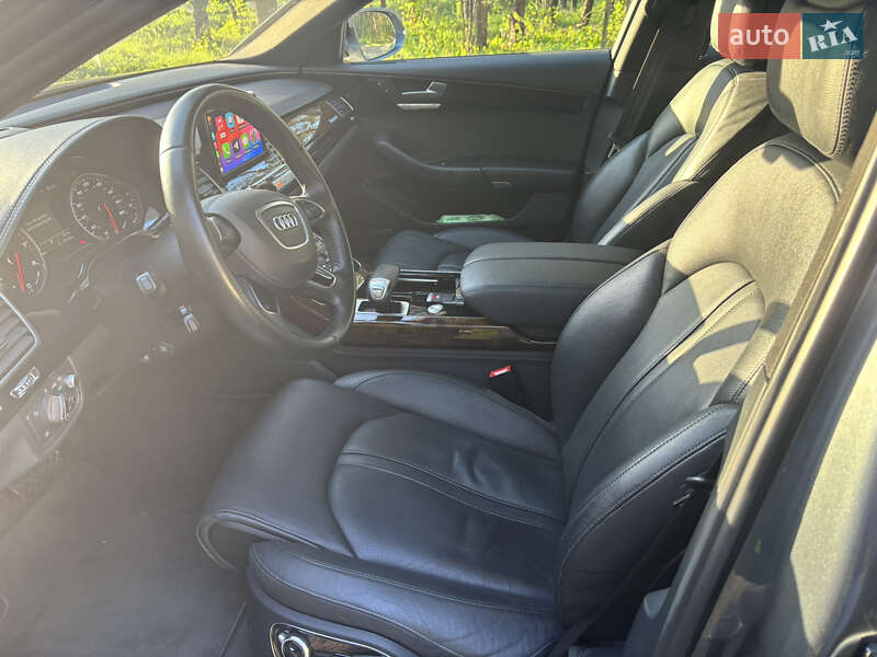 Седан Audi A8 2015 в Луцьку