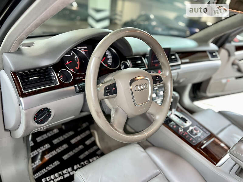 Седан Audi A8 2006 в Києві