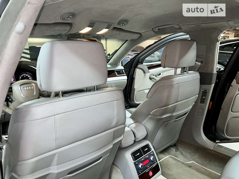 Седан Audi A8 2006 в Києві