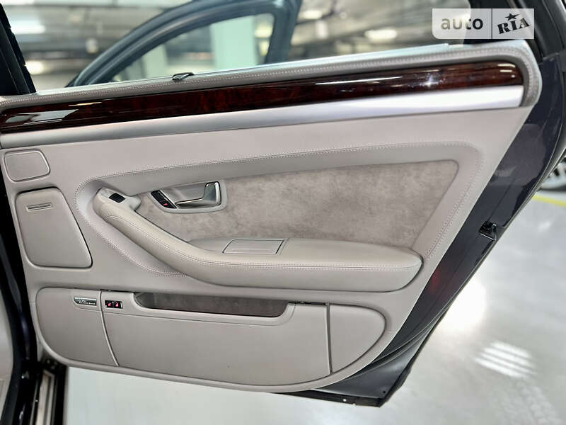 Седан Audi A8 2006 в Києві