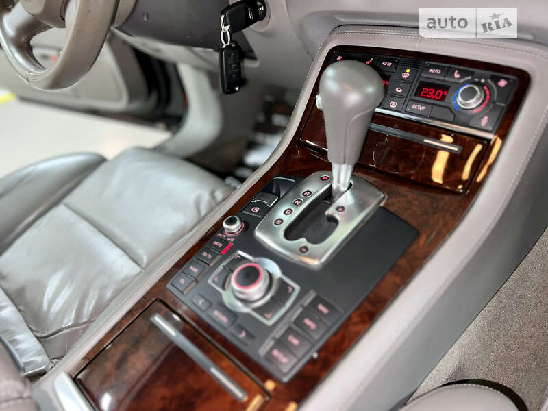 Седан Audi A8 2006 в Києві