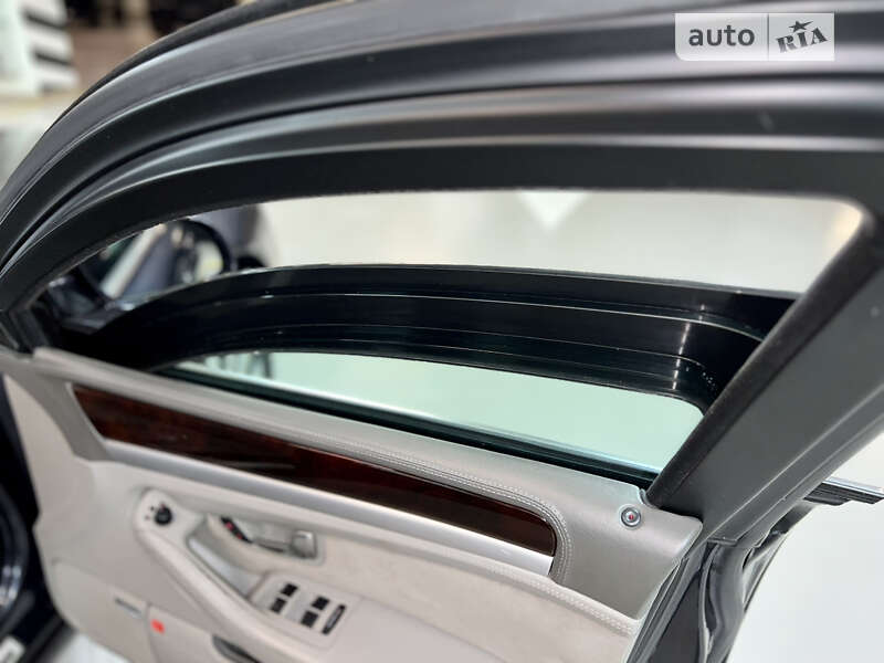 Седан Audi A8 2006 в Києві