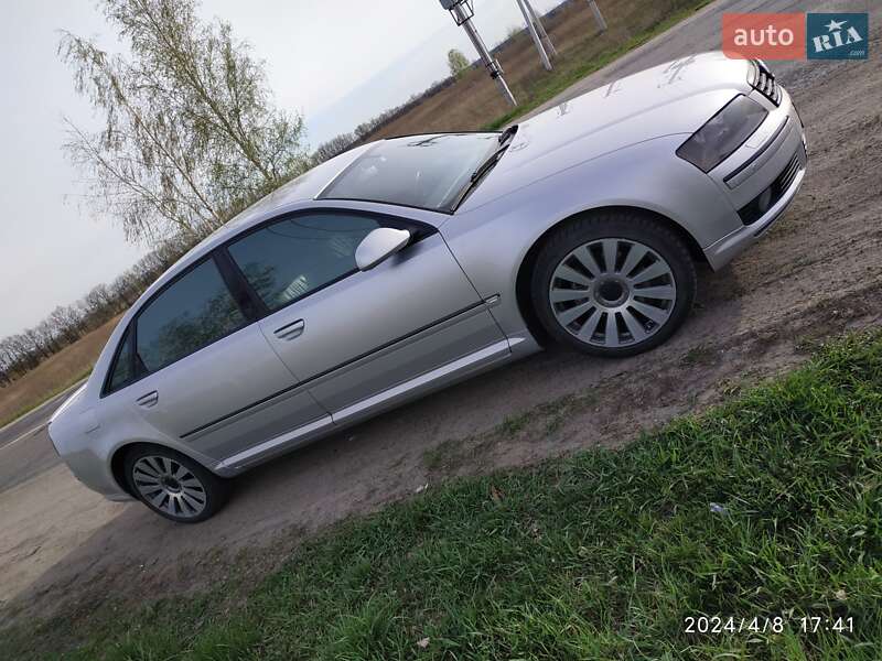 Седан Audi A8 2004 в Києві