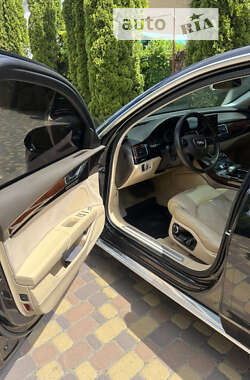 Седан Audi A8 2012 в Борисполе