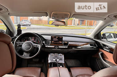 Седан Audi A8 2011 в Дніпрі