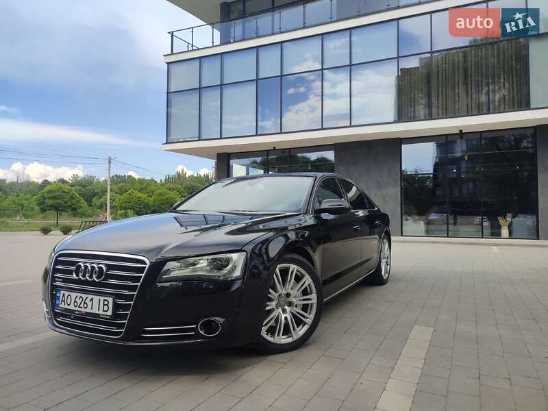 Седан Audi A8 2013 в Ужгороде