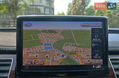 Седан Audi A8 2013 в Ужгороде
