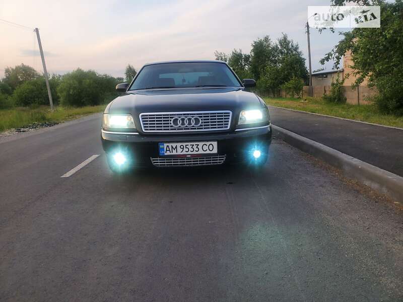 Седан Audi A8 2000 в Звягеле