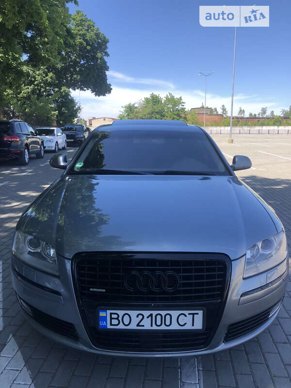 Седан Audi A8 2009 в Копичинці