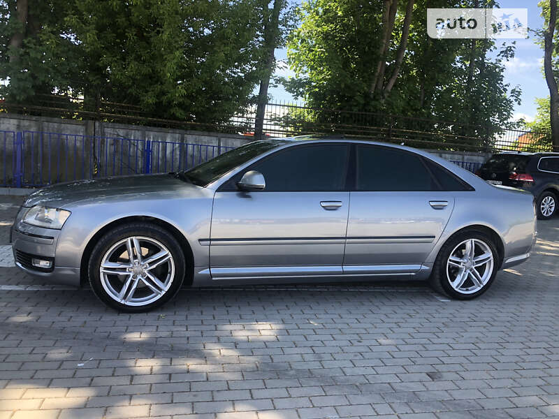 Седан Audi A8 2009 в Копичинці