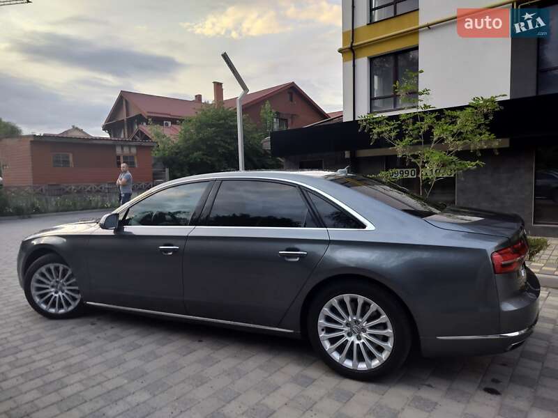 Седан Audi A8 2015 в Ивано-Франковске