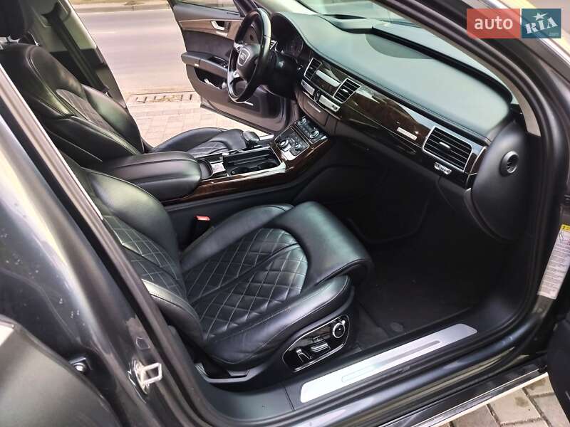 Седан Audi A8 2015 в Ивано-Франковске