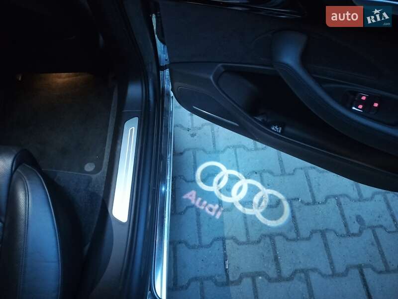 Седан Audi A8 2015 в Ивано-Франковске