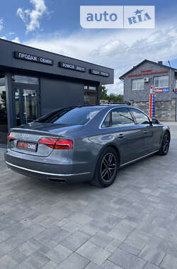 Седан Audi A8 2014 в Ровно