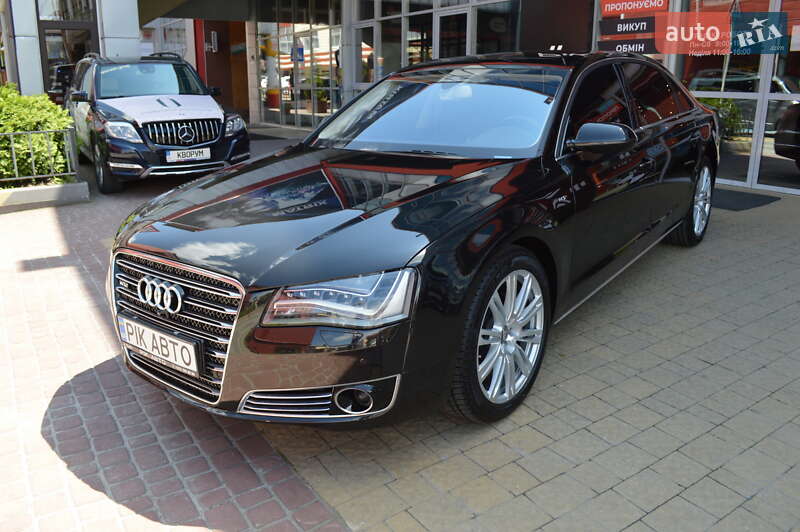Седан Audi A8 2012 в Львове