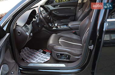 Седан Audi A8 2012 в 