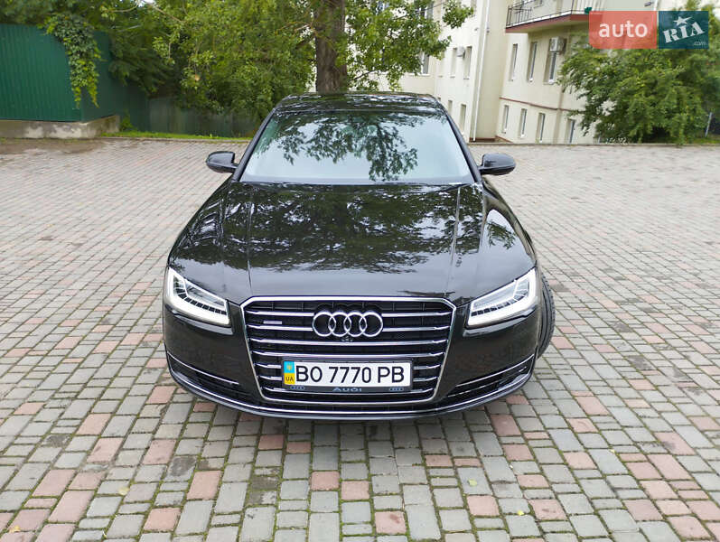 Седан Audi A8 2017 в Залещиках