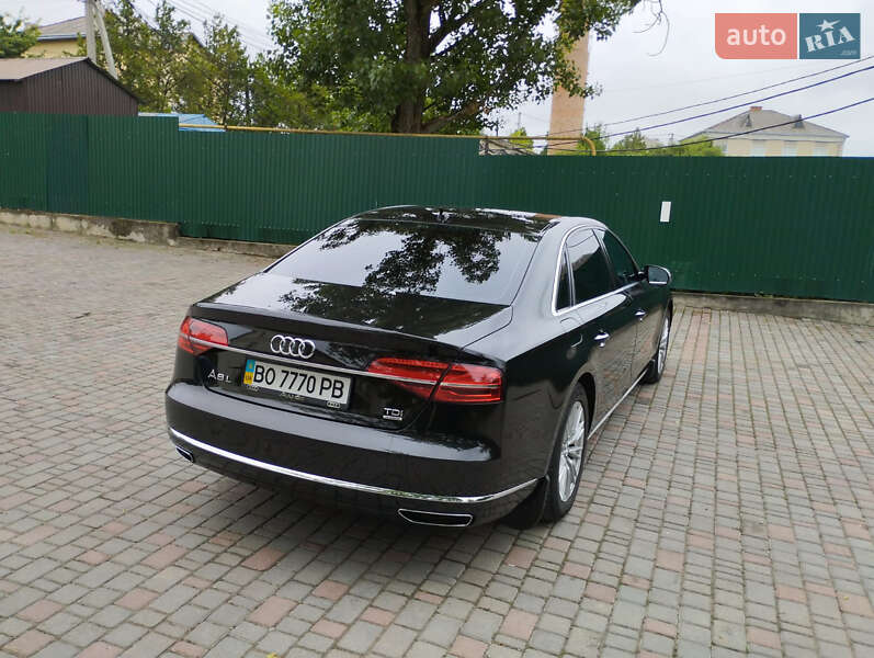 Седан Audi A8 2017 в Залещиках