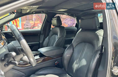 Седан Audi A8 2015 в 