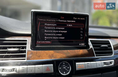 Седан Audi A8 2015 в 